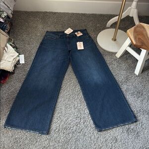 NWT sincerely Jules classic rise aline Women's Blue Jeans